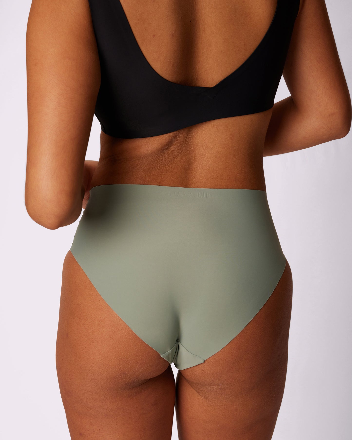 Invisible Sculpt High Rise Brief | Seamless Universal (Eightball)
