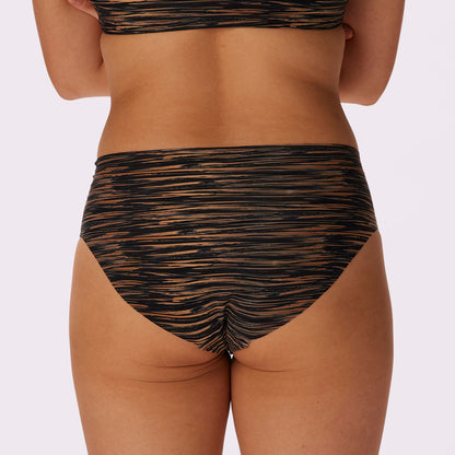 Invisible Sculpt High Rise Brief | Seamless Universal (Eightball)