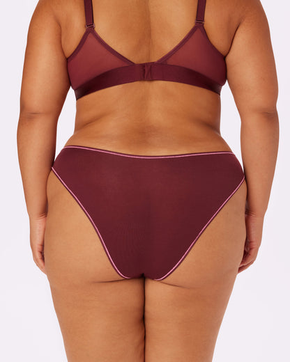 Betsey Johnson Ultra-Flattering Comfort Cheeky | New:Cotton (Blackberry)