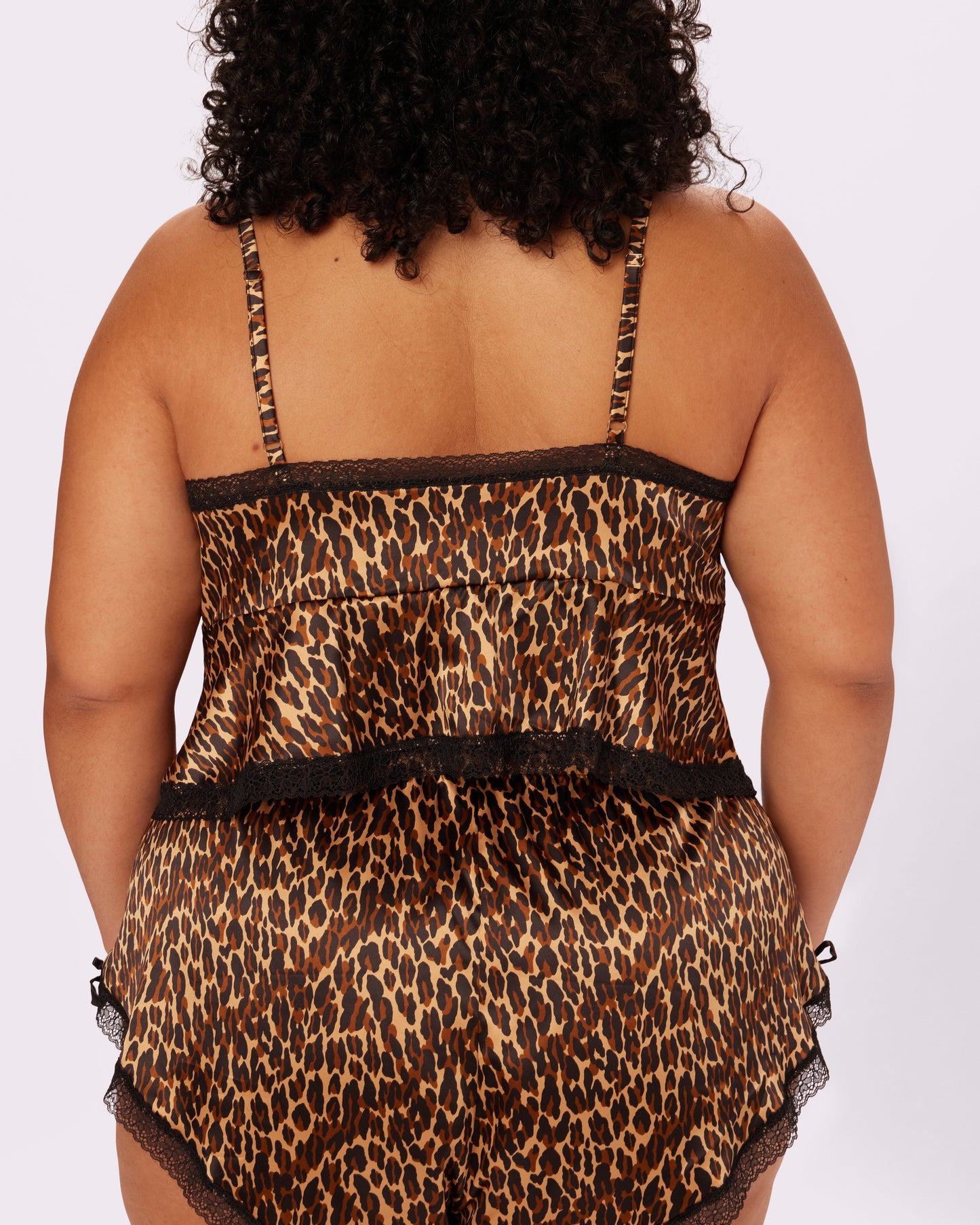 Betsey Johnson Luxe Lace Flyaway Cami | Glow Satin (Purr)