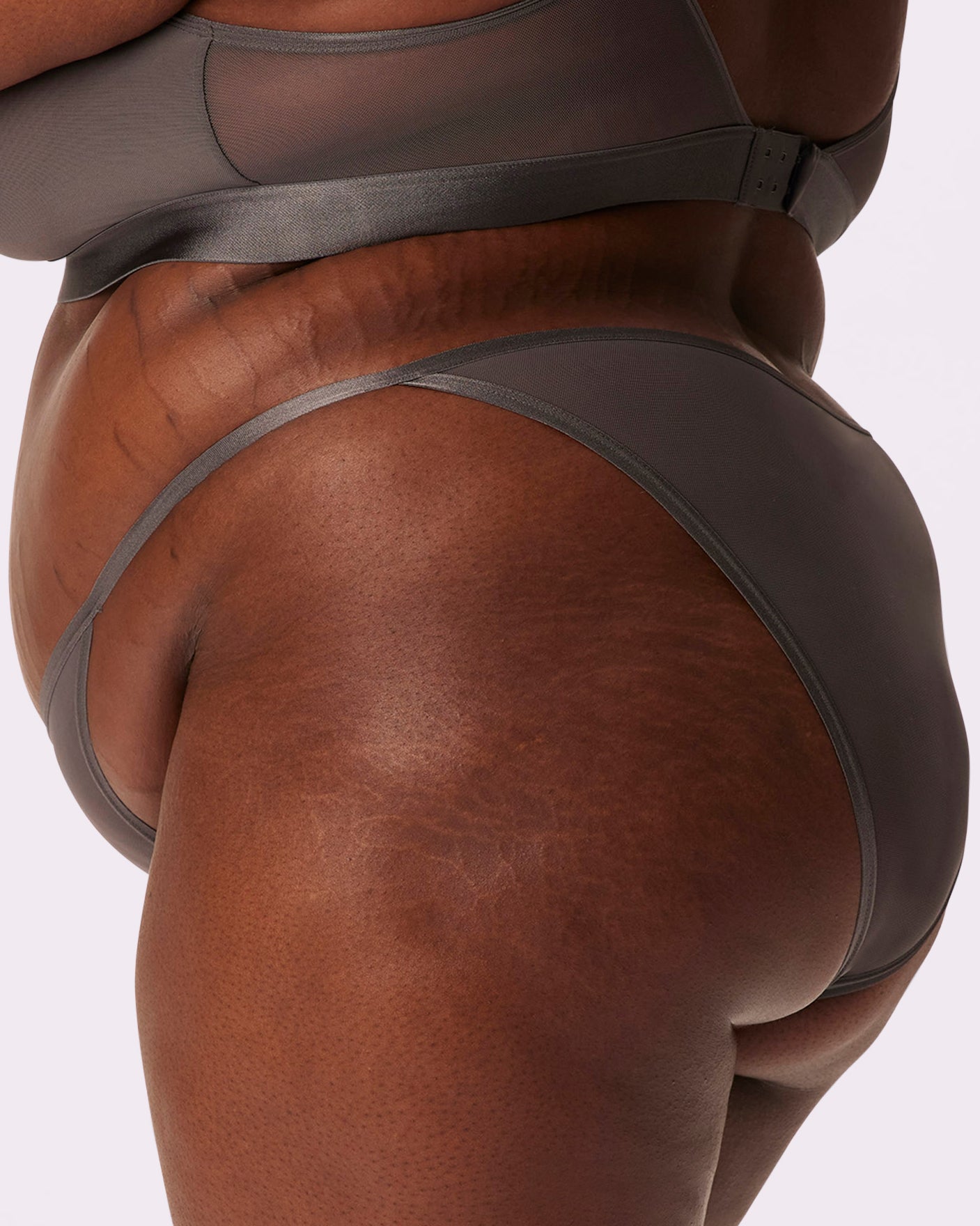 String Cheeky | Silky Mesh | Archive (Dark Pearl)