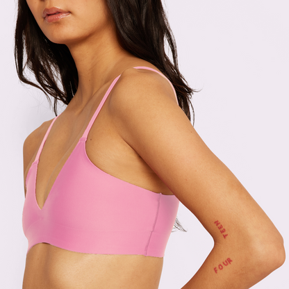 Smooth Lift Triangle Bralette | Seamless Universal | Archive (Bubble Gum)